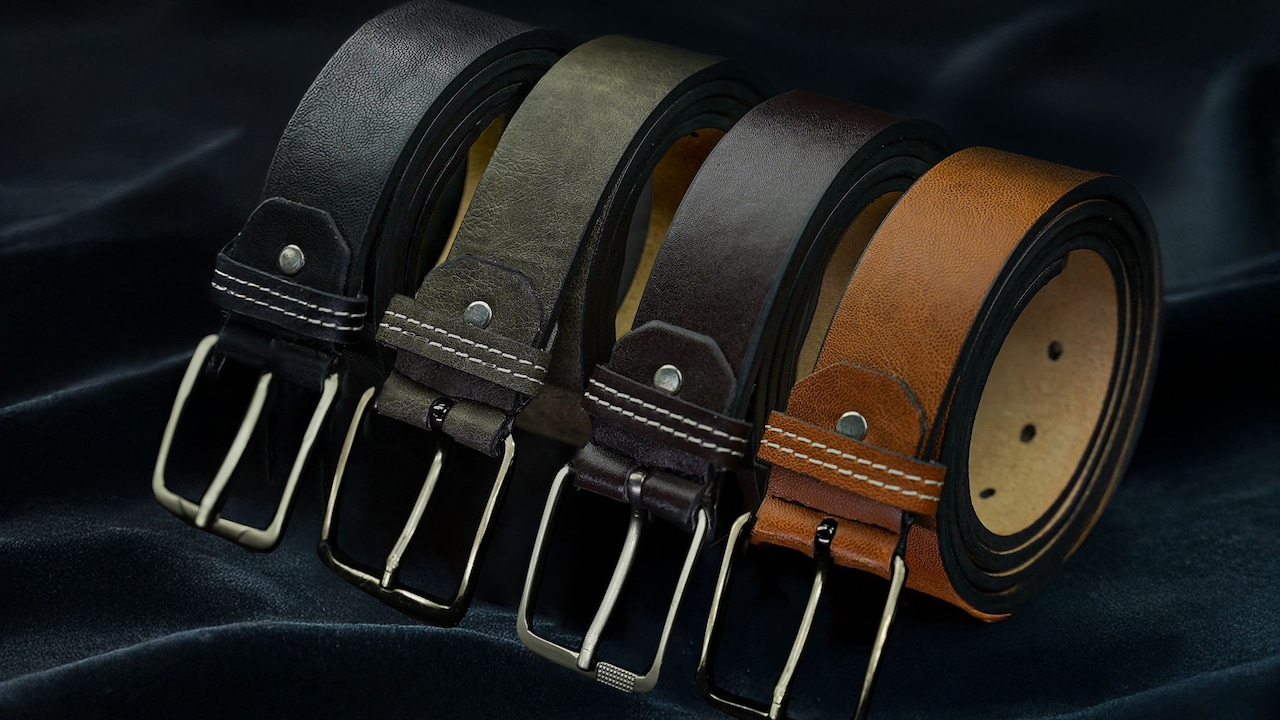 A neatly packed belt and wallet gift set for men, ideal for everyday use A neatly packed belt and wallet gift set for men, ideal for everyday use