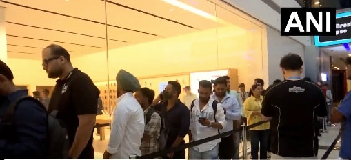 Video: Long Queues Outside Apple Stores As Sale Of New iPhones Begins
