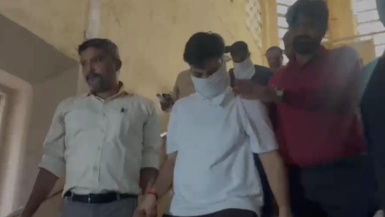 पीएम के इवेंट के पास गिरफ्तार संदिग्ध मामले में नया ट्विस्ट, आरोपी ने कोर्ट में कहा- मैं खुद धोखे का शिकार