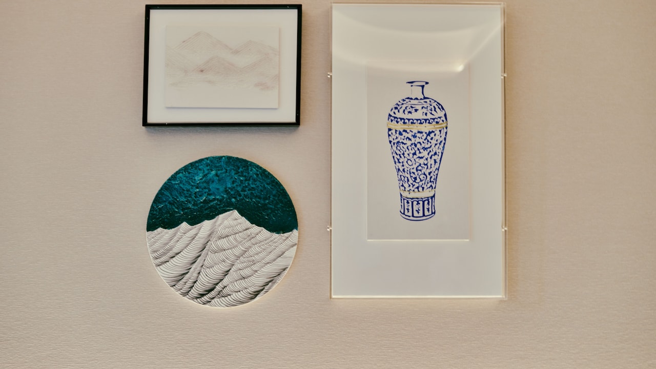 Trendy wall art pieces that can instantly refresh any room Trendy wall art pieces that can instantly refresh any room