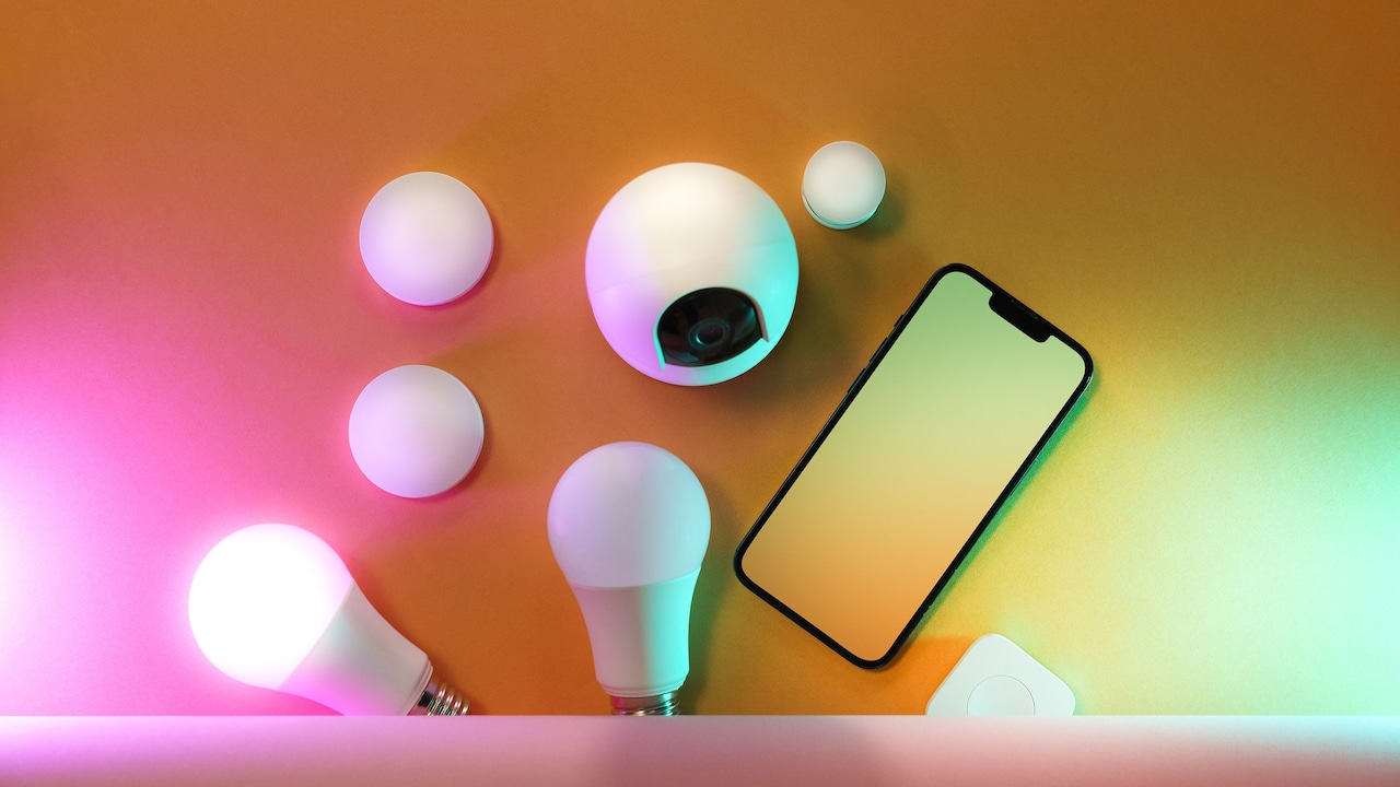 Do Smart Bulbs Work With Every Switch? 10 Lighting Myths Explained Do Smart Bulbs Work With Every Switch? 10 Lighting Myths Explained