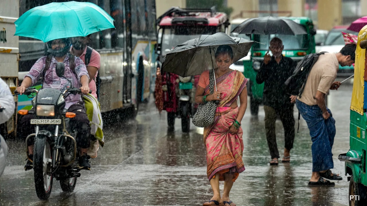 Heavy Rain Continues Across Delhi-NCR, Temperatures Remain Below Normal