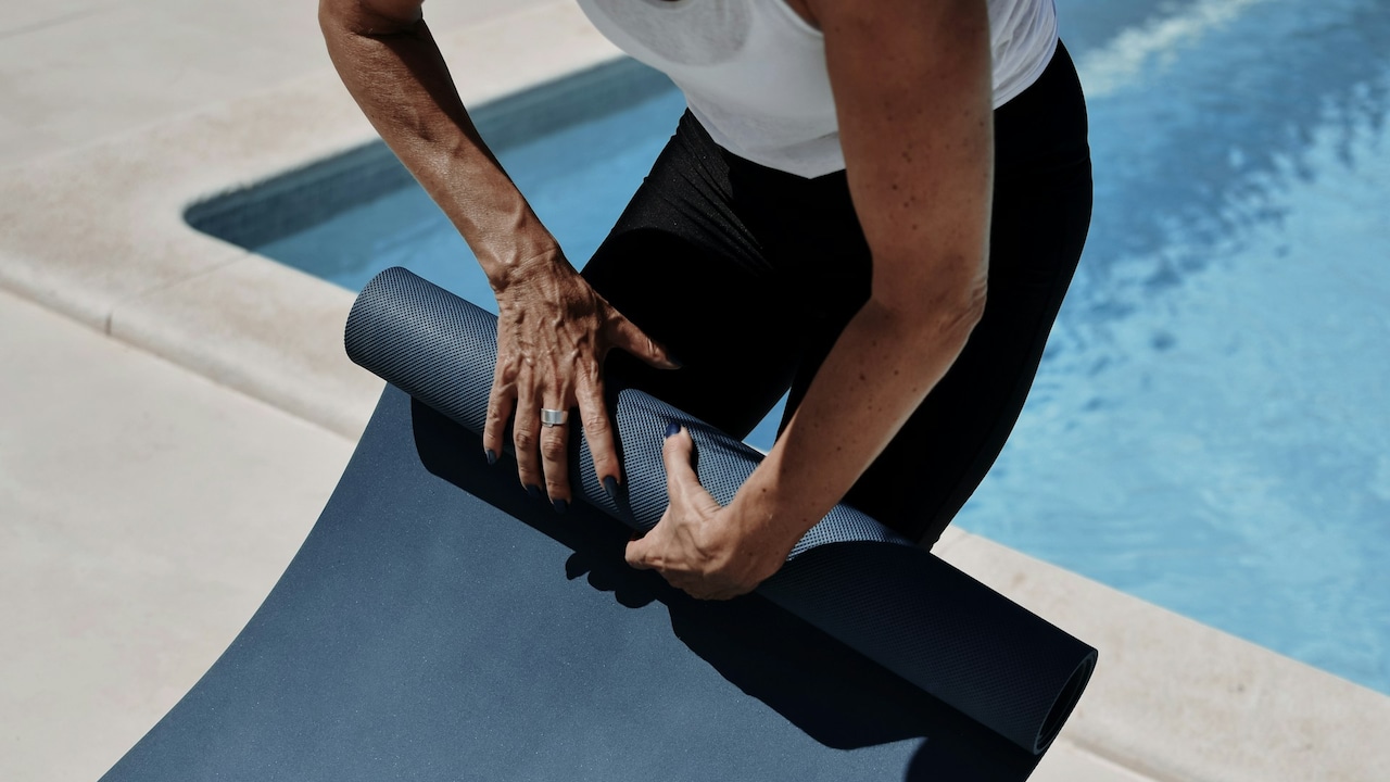 Common causes of yoga mats curling at the edges