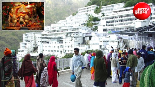 Vaishno Devi Yatra: नवरात्रि में करें माता वैष्णो देवी के दर्शन, जानिए दिल्ली से कटरा पहुंचने के लिए ट्रेन और फ्लाइट की जानकारी