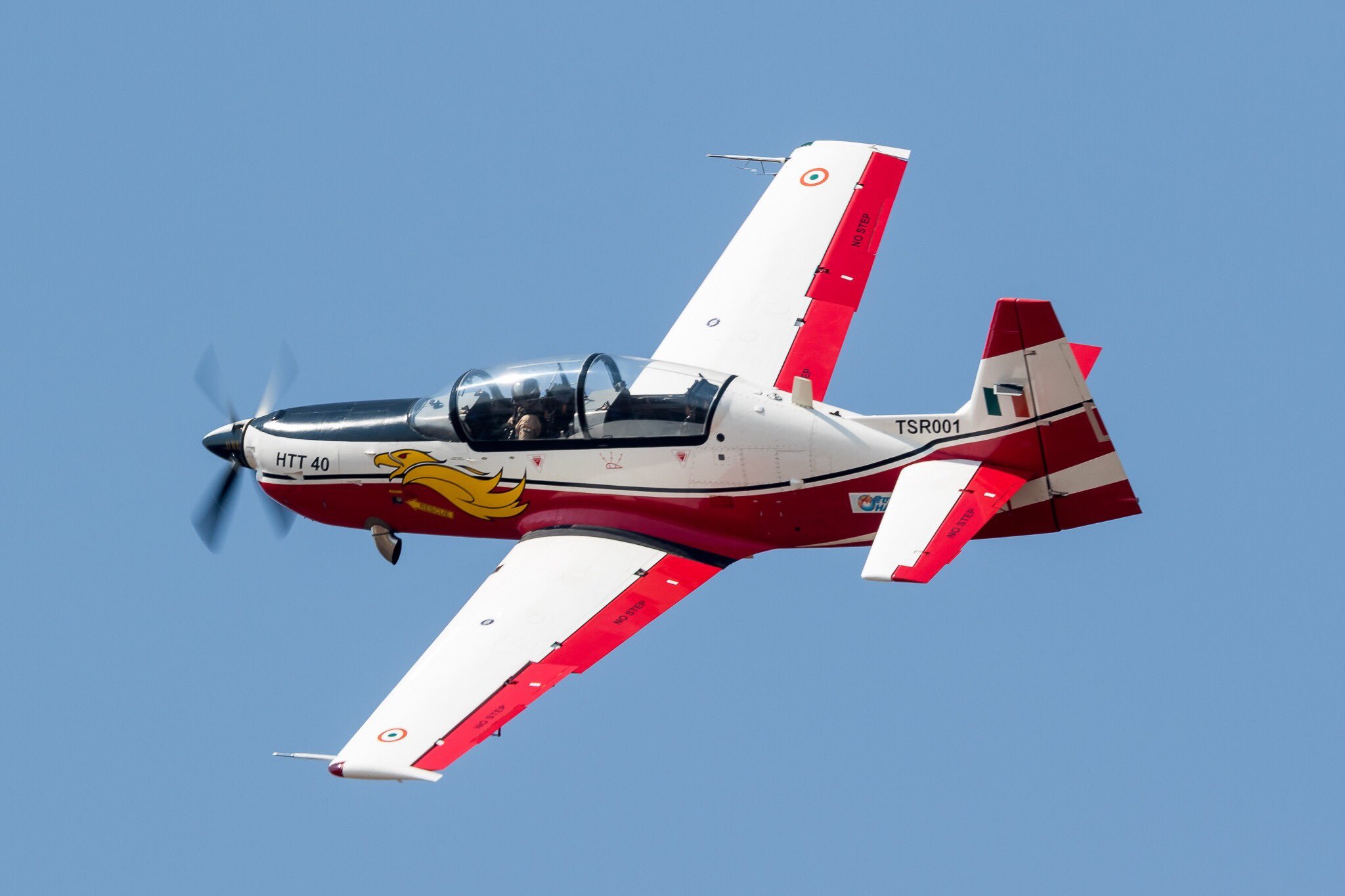  HTT-40 बेसिक ट्रेनर विमान