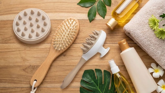 Hair Care Tips: ₹500 के अंदर खरीदें ये Massagers, फेस्टिव सीजन में डैंड्रफ और ड्राई स्कैल्प नहीं करेंगे परेशान