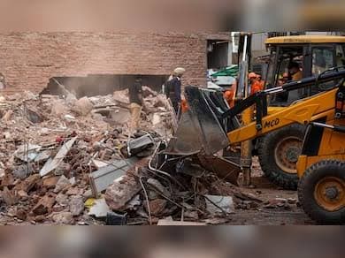 Family of Delhi building collapse victim donates his corneas after death