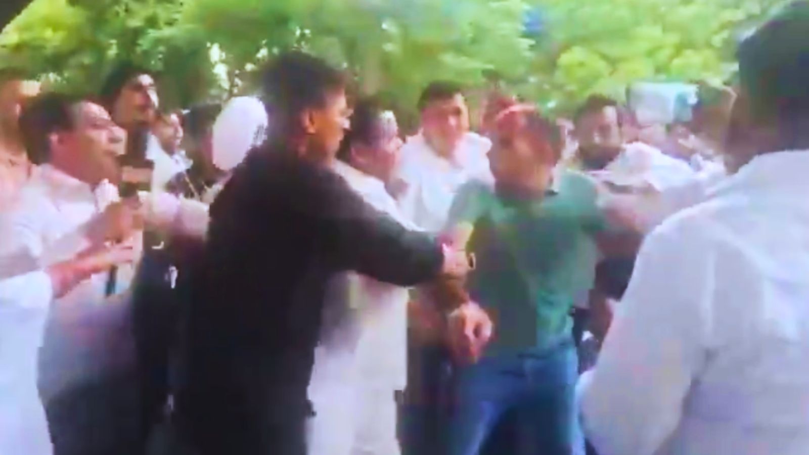 On Camera, Delhi Cop In Plainclothes Thrashed By AAP Workers During Arvind Kejriwal's Visit