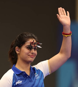 Manu Bhaker Shoots 579 To Reach Asian Games 10m Air Pistol Final