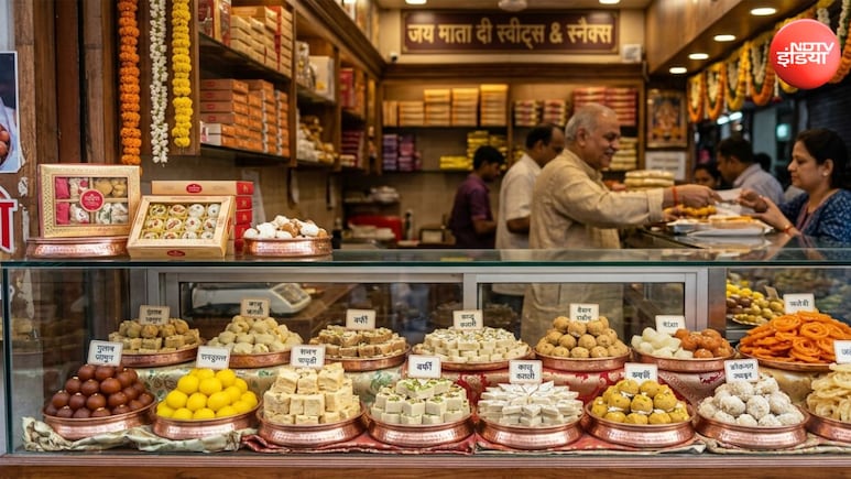 यूपी में 15 अक्टूबर से बदल जाएंगे मिठाई बिक्री के नियम, जानिए नए कानून में क्या है प्रवाधान