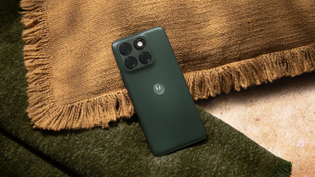 Motorola Edge 70 Plus लॉन्च हुआ 200MP 3 कैमरा, 6500mAh बैटरी के साथ, IP64 रेटिंग!