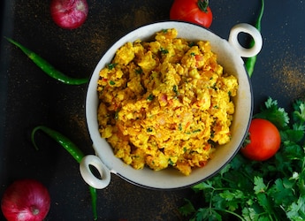 Why Does Paneer Bhurji Turn Watery? I Tried 4 Ways To Keep It Soft, Not Soggy