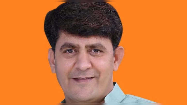 "राजकुमार बराला को चुनाव जिताओ, कोई लड़का कुंवारा नहीं रहेगा", &nbsp;बीजेपी के पूर्व व&zwj;िधायक का ऐलान&nbsp;