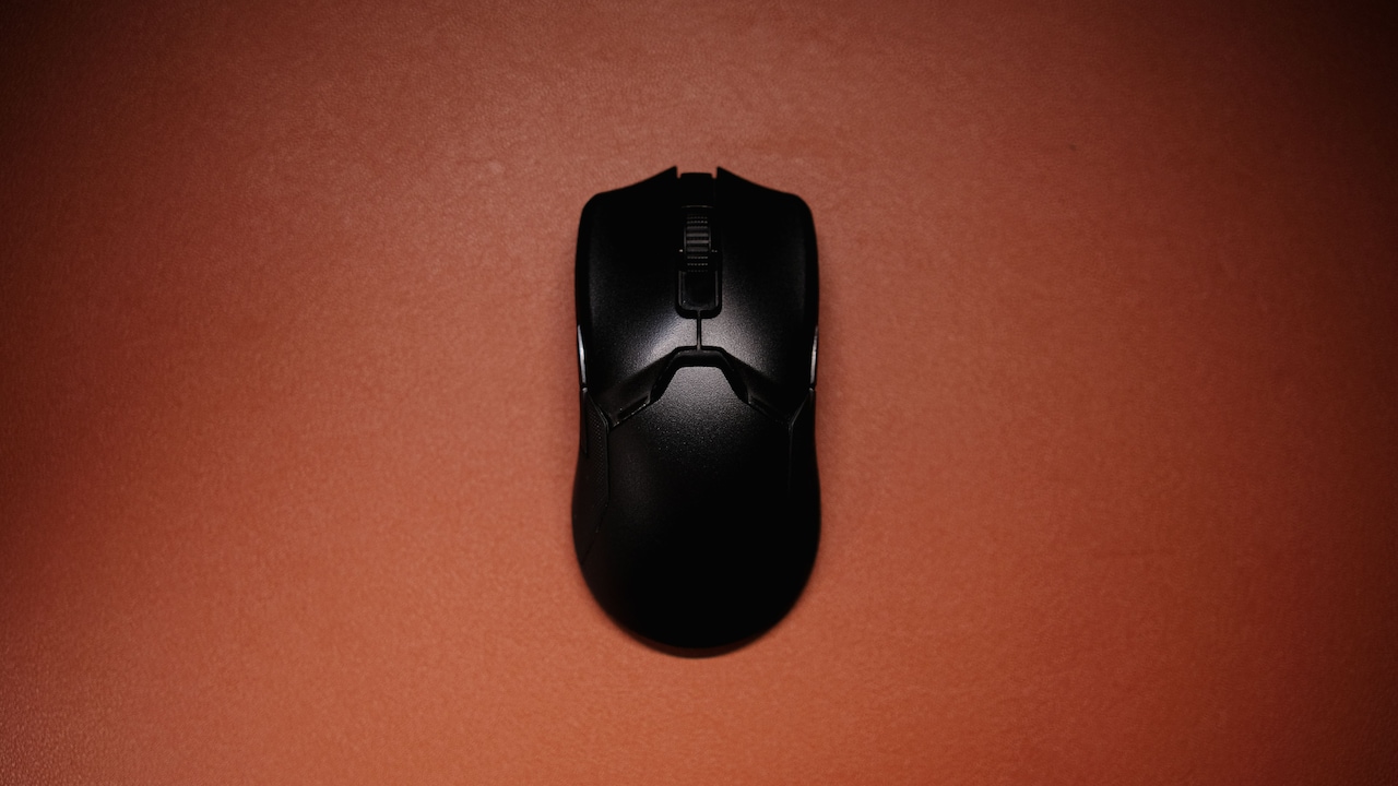 How To Get Used To A Vertical Mouse: 10 Checks For Grip, Size, Sensitivity And Desk Position How To Get Used To A Vertical Mouse: 10 Checks For Grip, Size, Sensitivity And Desk Position