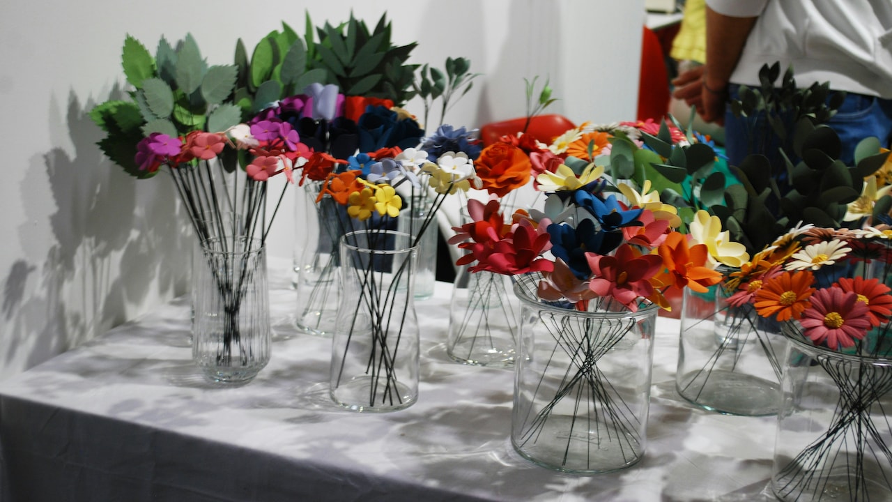 Do Artificial Flowers Fade Over Time? 10 Home-Decor Myths Explained Do Artificial Flowers Fade Over Time? 10 Home-Decor Myths Explained