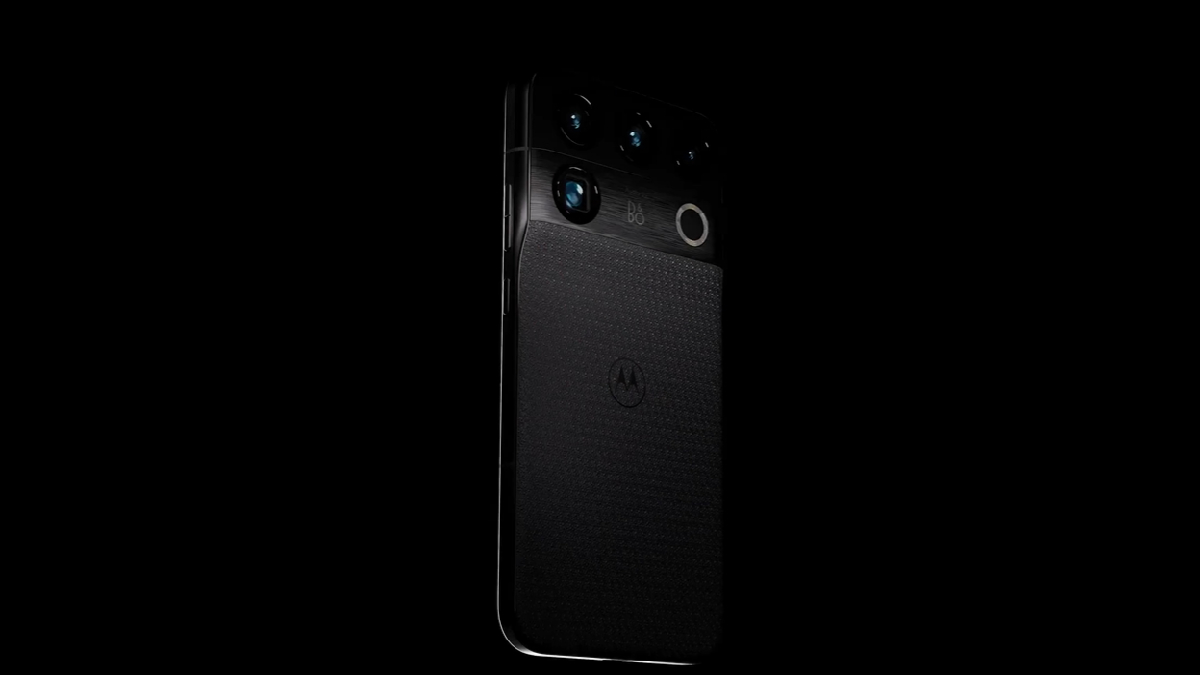Motorola Signature 27 launch Today