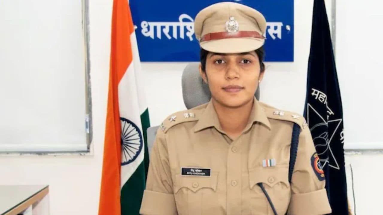From Village School To IPS: Haryana Farmer's Daughter Cracked UPSC In First Attempt