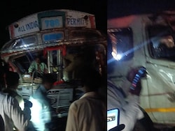 6 Killed, 8 Injured As Van, Truck Collide Head-On In Maharashtra
