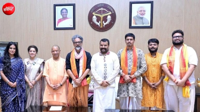 हनुमान अंश की टीम ने लखनऊ में मुख्यमंत्री योगी आदित्यनाथ से की मुलाकात