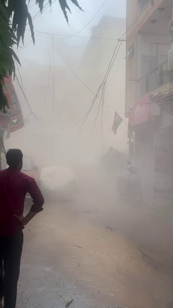 कैसे ढही सत्&zwj;य निकेतन में इमारत, CCTV फुटेज आया सामने