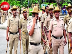पत्थरों से कुचलकर महिला की हत्या, मां के पास बिलखता रहा डेढ़ साल का मासूम, रुला देगी तस्वीर