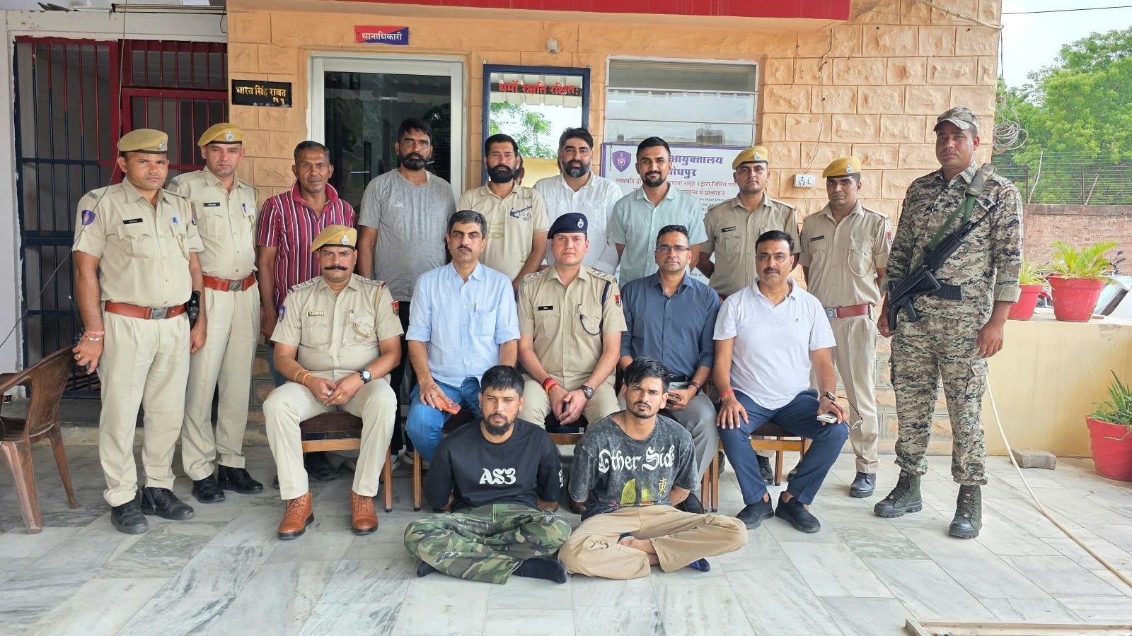 पुलिस की गिरफ्त में शूटर
