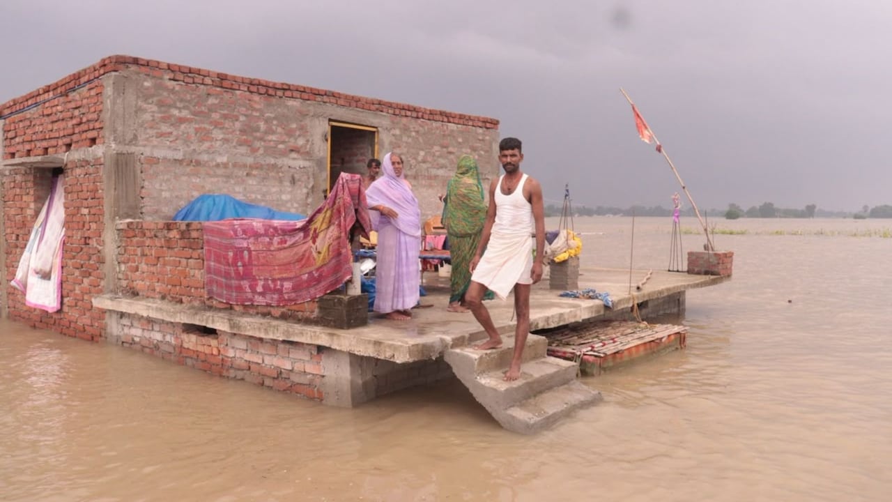 10 साल बाद बिहार में ऐसी बाढ़, राजधानी पटना से लेकर कई जिले बेहाल, ऐक्शन मोड में सरकार