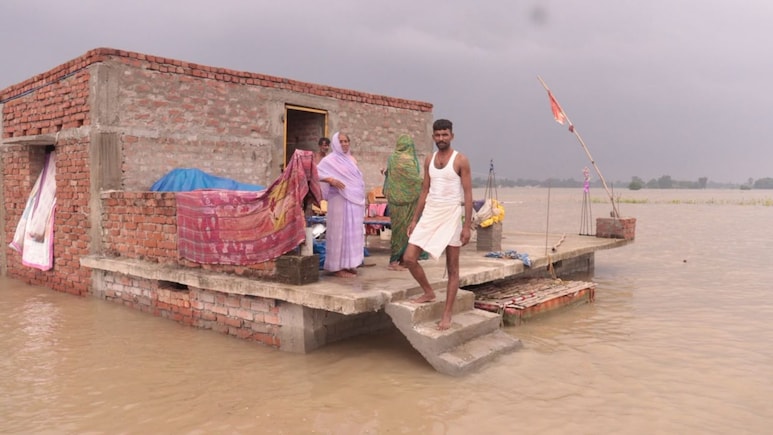 10 साल बाद बिहार में ऐसी बाढ़, राजधानी पटना से लेकर कई जिले बेहाल, ऐक्शन मोड में सरकार