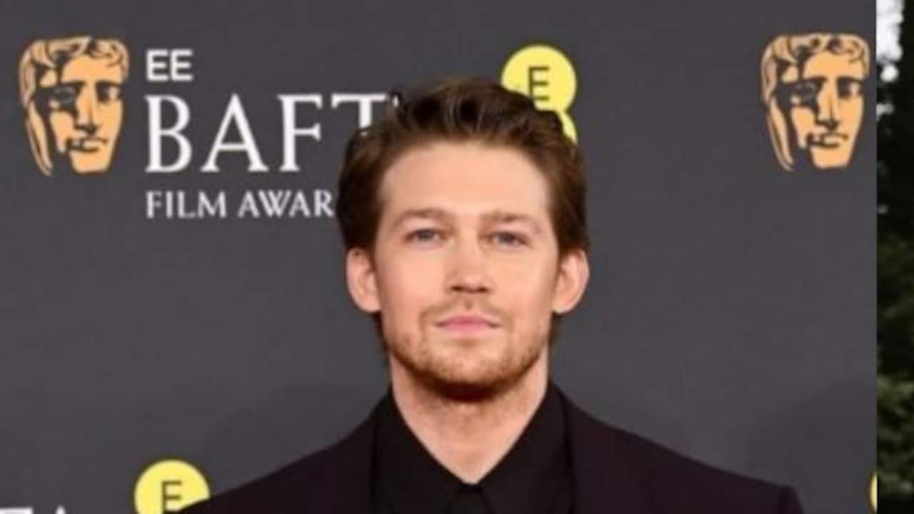 Taylor Swift Fans Shift From Travis Kelce To Joe Alwyn Over Patient Zero