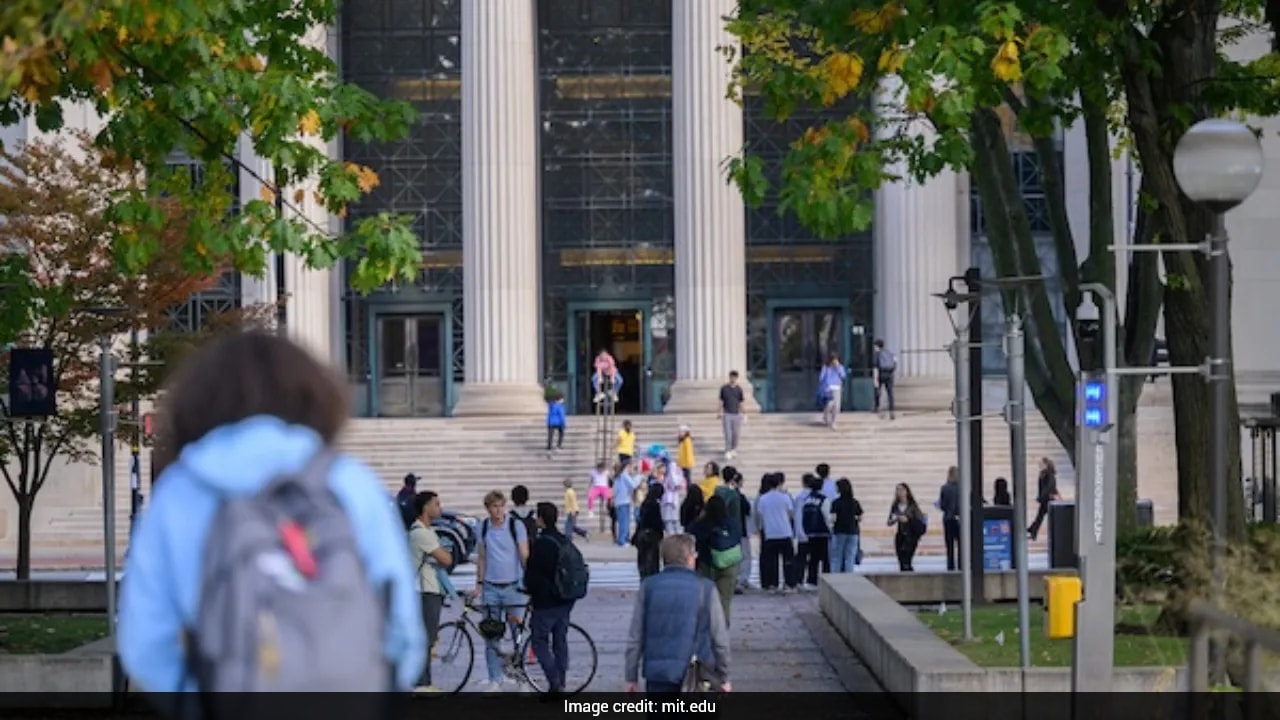 'Cognitive Surrender': MIT Sounds Alarm On Students' AI Dependence