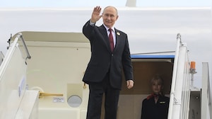 Putin Departs Delhi After Attending Two-Day BRICS Summit