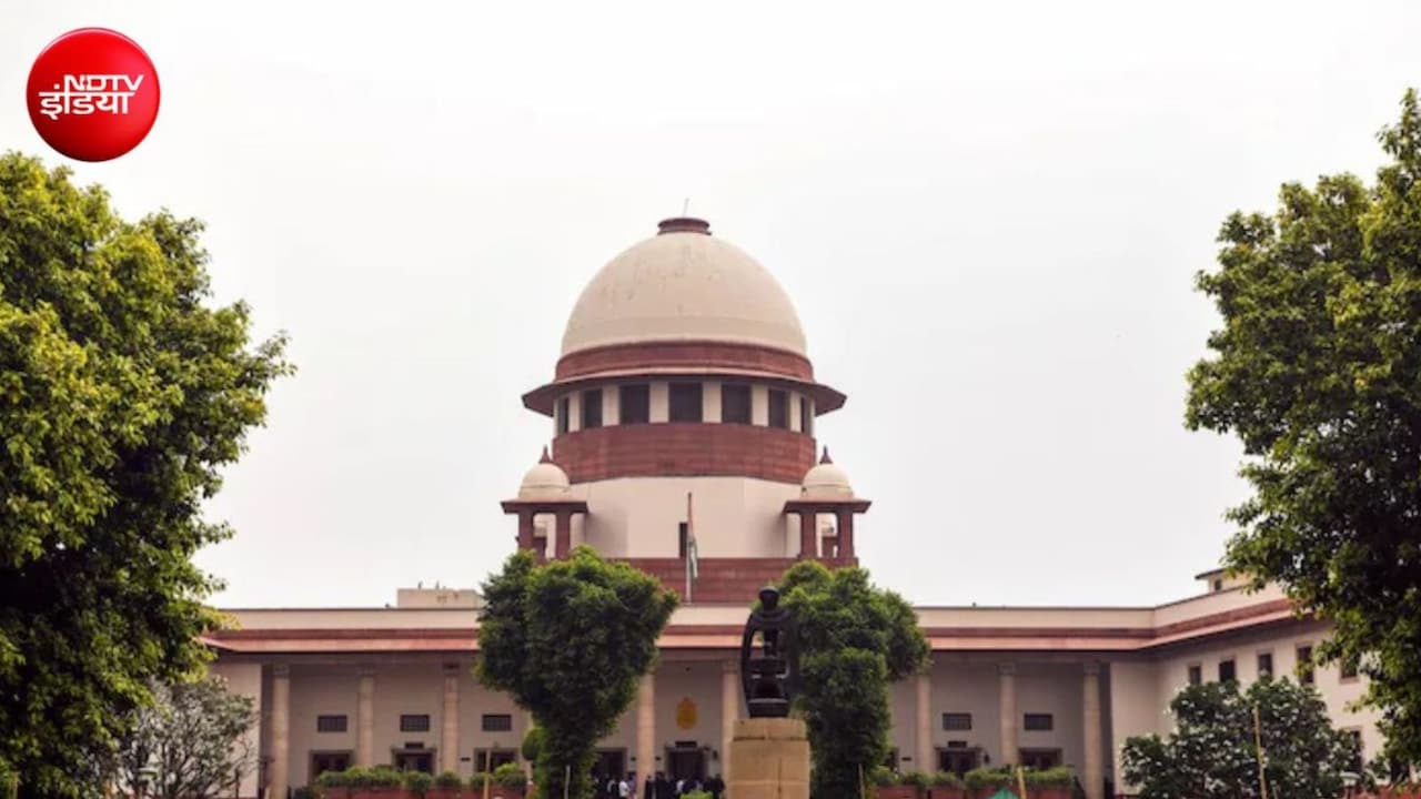 सुप्रीम कोर्ट ने फिर दोहराई छात्रों को थ्री लैंग्वेज पॉलिसी से राहत देने की बात, सरकार ने दिया जवाब