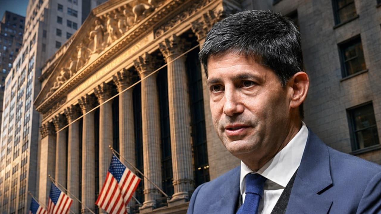 Fed Hike Gets Wall Street's Thumbs Up: S&P 500 Edges Higher, Nasdaq Stays In Green