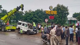महाराष्ट्र में छत्तीसगढ़ के 3 बच्चों समेत 9 की मौत, 22 लोगों से भरी बोलेरो ट्रक से टकराई&nbsp;