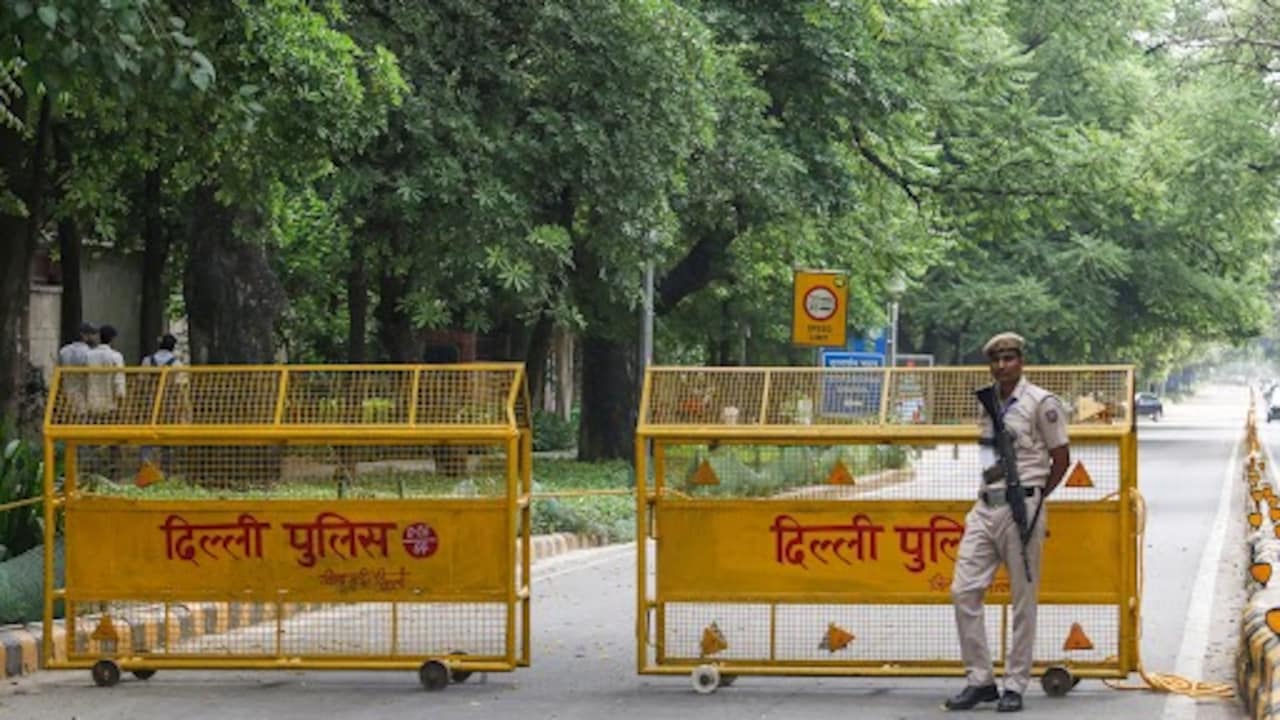 दिल्ली के कालकाजी मंदिर के पास नाबालिग से गैंगरेप, 18 घंटे में तीनों आरोपी गिरफ्तार