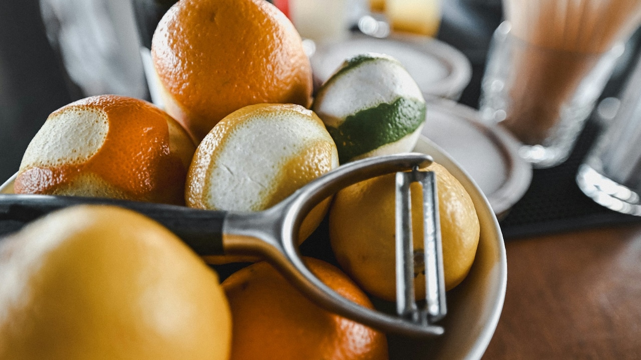 Why Thin Skins Tear While Peeling: 10 Common Peeler Problems Explained Why Thin Skins Tear While Peeling: 10 Common Peeler Problems Explained
