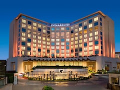 'Roachie’ Refused to Leave: Cockroach Interrupts Dinner At JW Marriott, Cardiologist Tags Tukaram Mundhe