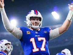 Josh Allen Under Watch After Taking Hit to Left Knee
