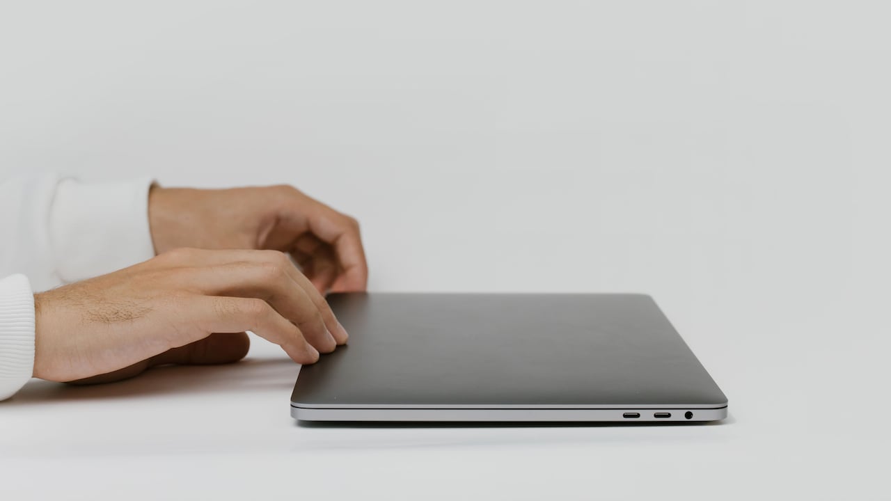 10 Reasons Laptop Fans Run Loudly During Browsing And Other Light Tasks 10 Reasons Laptop Fans Run Loudly During Browsing And Other Light Tasks