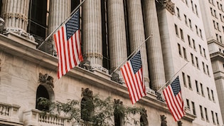 US Stock Market Today: Nasdaq, S&P 500 In Red As $105-Oil, 2004-High Yields Trigger Selloff