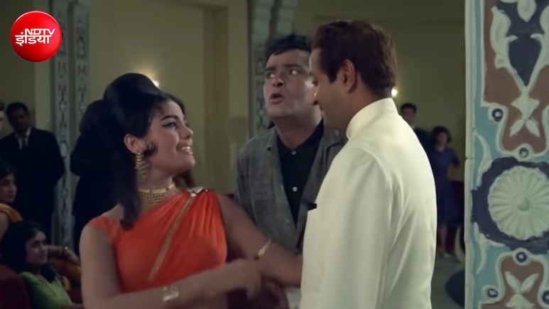 मुमताज का वो सुपरहिट गाना, जिसने साड़ी को बना दिया था फैशन स्टेटमेंट, देश की हर लड़की ने कॉपी किया था स्टाइल, 57 साल बाद भी सदाबहार