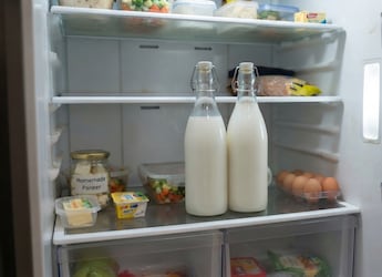 How To Store Milk Correctly In The Fridge To Keep It Fresh Longer