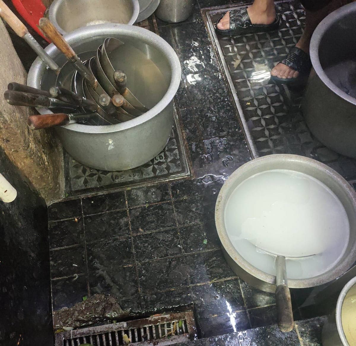 Cafe Mondegar's Licence Scrapped: Photos Show What FDA Raid At The Colaba Eatery Uncovered