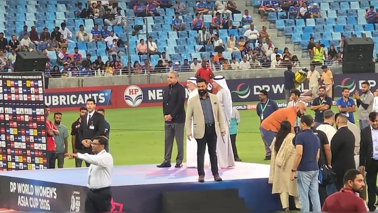 क्या इस बार भी एशिया कप ट्रॉफी लेकर भागे मोहसिन नकवी? फाइनल के बाद सामने आई पूरी सच्चाई