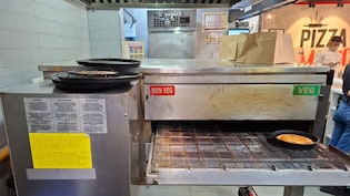 Pizza Hut Raided In Chhatrapati Sambhajinagar Over Use Of Same Oven For Veg, Non-Veg Food
