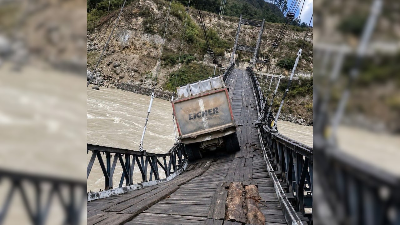 Truck Gets Stuck On Arunachal Bridge, Disrupts Access To Border Villages