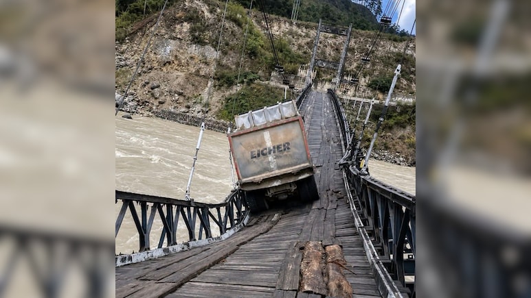 Truck Gets Stuck On Arunachal Bridge, Disrupts Access To Border Villages