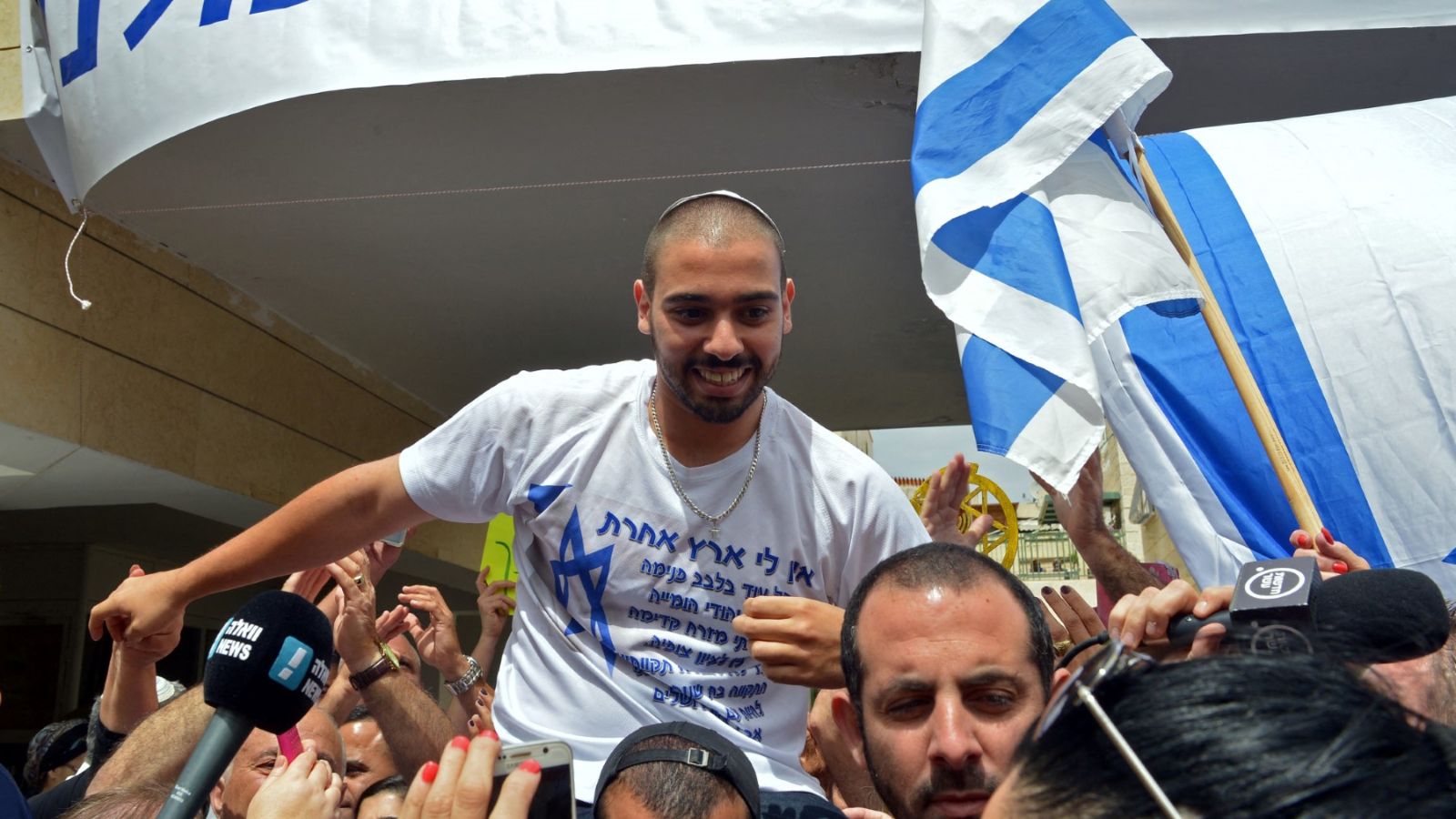 Israel Pardons Combat Medic Who Shot Dead Wounded Palestinian Attacker