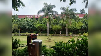 LSR To Resume Offline Classes After One-Day Online Shift Over Safety Fears