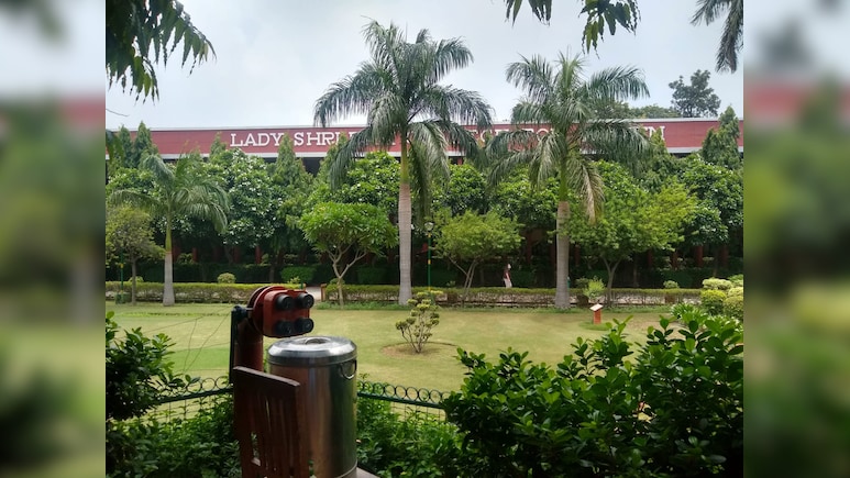 LSR To Resume Offline Classes After One-Day Online Shift Over Safety Fears